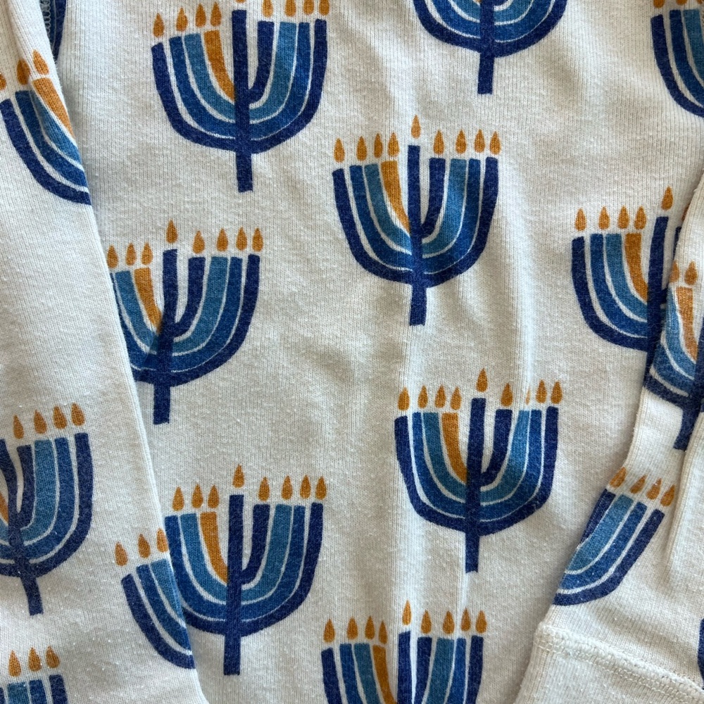 Hanna Andersson Menorah Pajamas - Picture 5 of 7